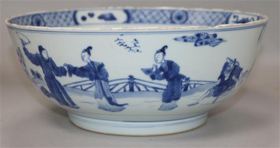 A 17th century Chinese blue and white Romance of The Western Chamber bowl, D.28cm